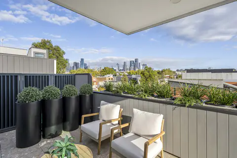 34-Little-Dryburgh-Street-North-North-Melbourne